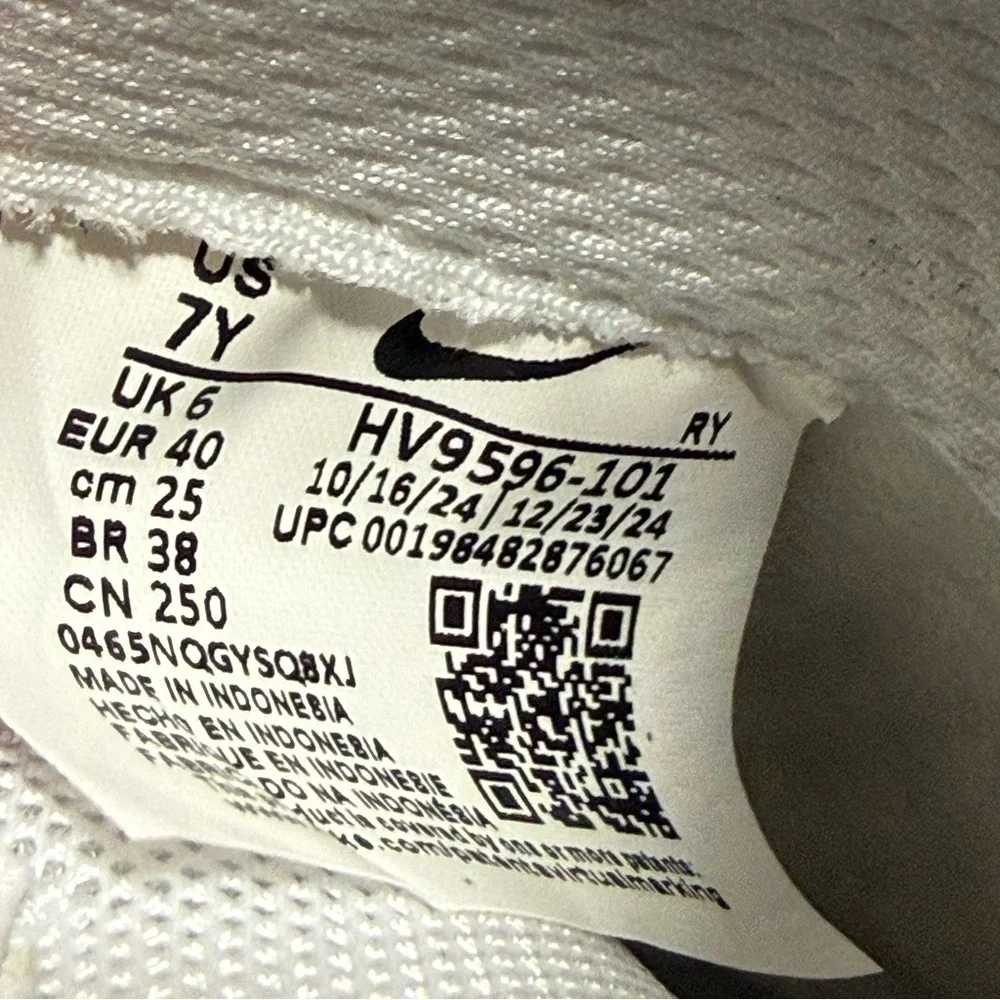 New Nike Gato 'White Gum' Athletic Shoes HV9596-101 GS Sizes 6Y, 6.5Y